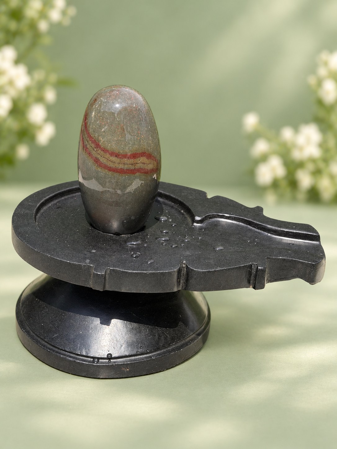 5-inch Narmadeshwar Shivling, 5″ height · 10″ Jaladhari