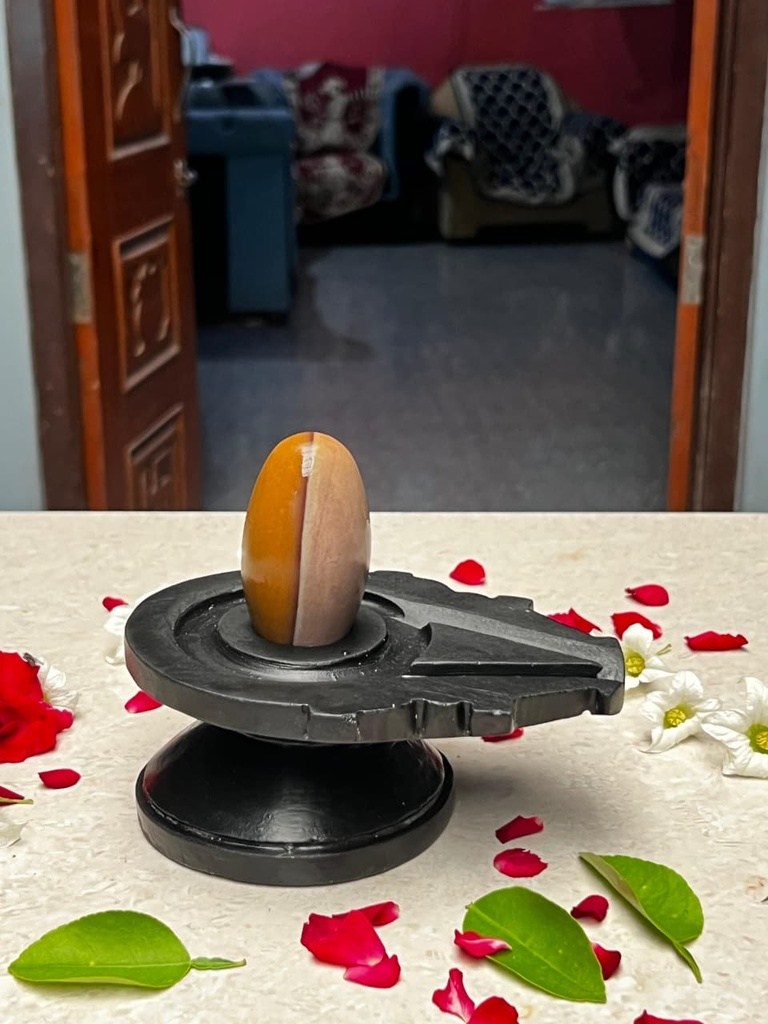 3 Inch Ardhnareshwar Narmadeshwar Shivling with 6 Inch Black Damru Jaladhari, 3″ height · 6″ Damru Jaladhari